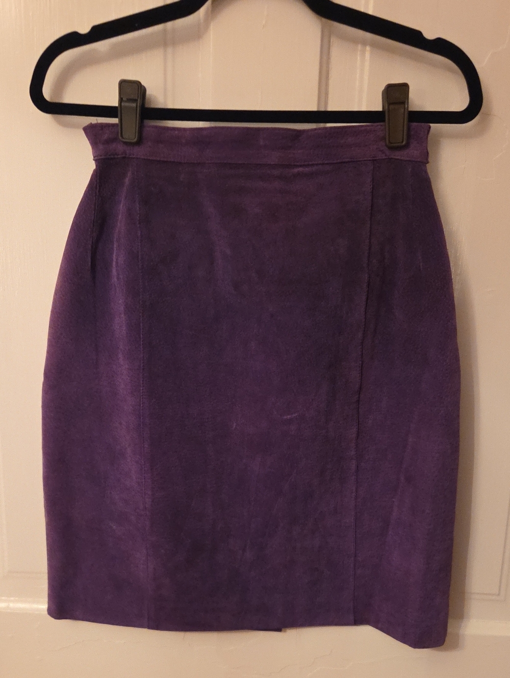 Purple Suede Pencil Skirt - Sleek Women's Silhouette